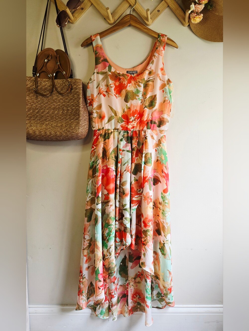 Roz & Ali Floral High-Low Maxi Dress in Peach, Coral & Green